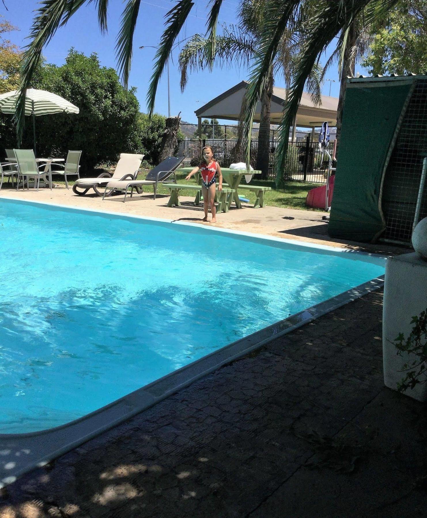 Murray Valley Motel Водонга Екстер'єр фото